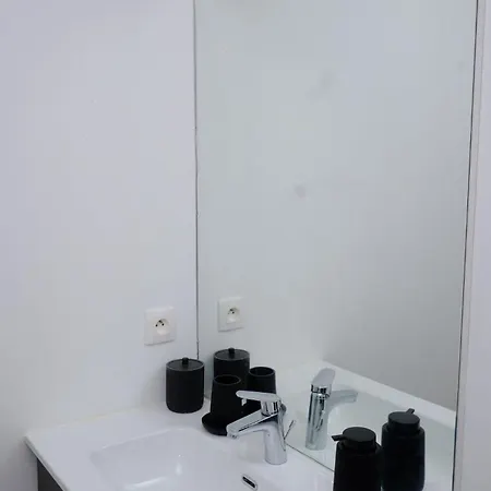 דירה Louise Michel סן-קואן